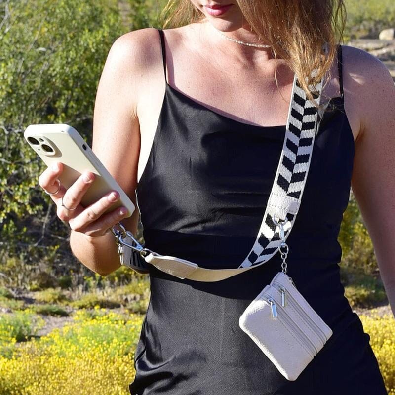 Stylish & Secure Crossbody Phone Lanyard with Purse